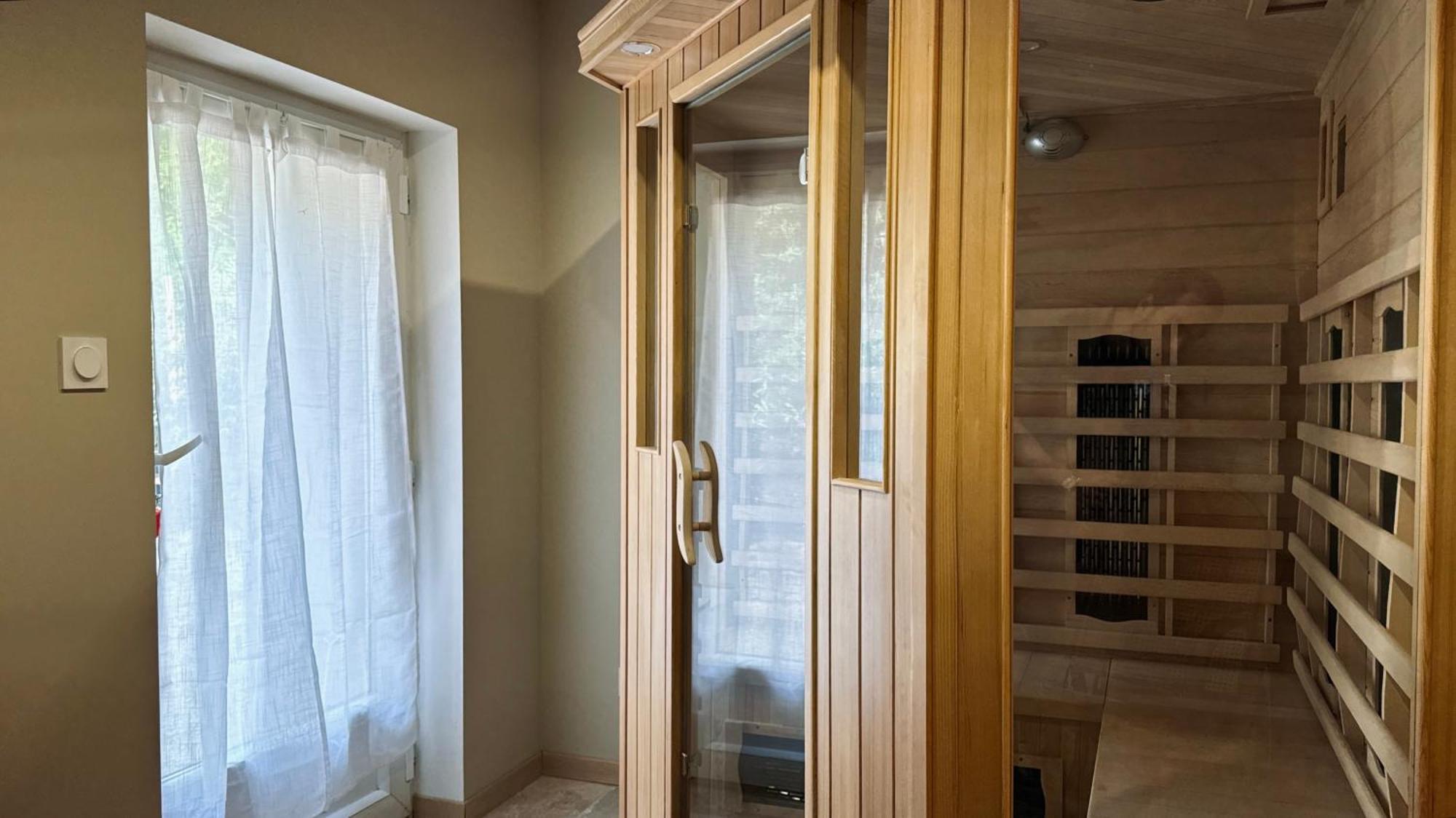 Domaine Kaet Hotel Ratenelle Екстериор снимка