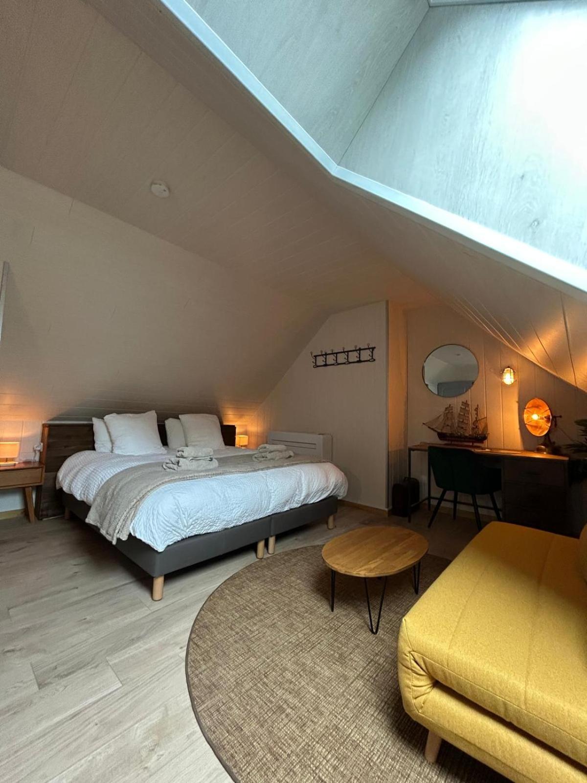 Domaine Kaet Hotel Ratenelle Екстериор снимка