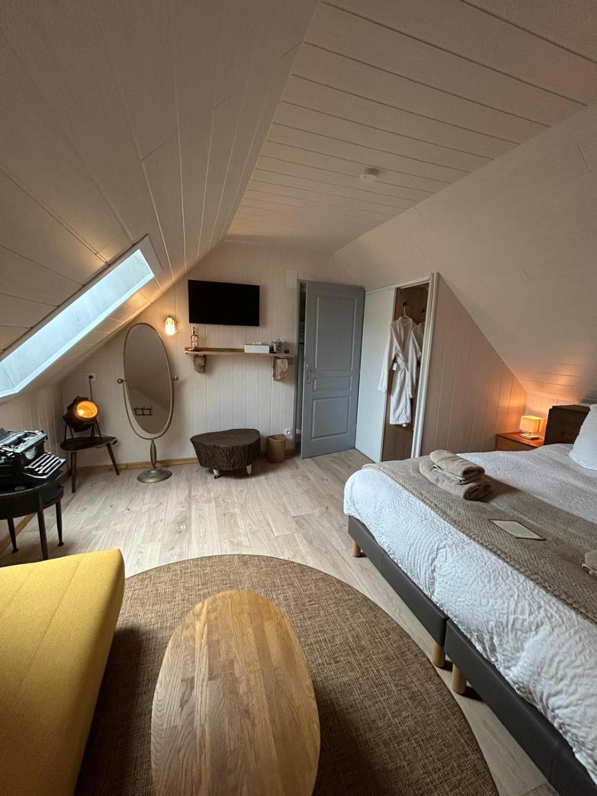 Domaine Kaet Hotel Ratenelle Екстериор снимка